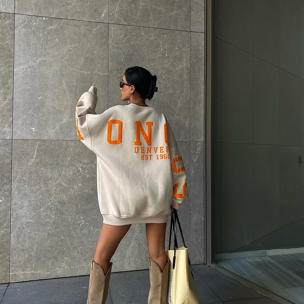 Broncos sweatshirt
